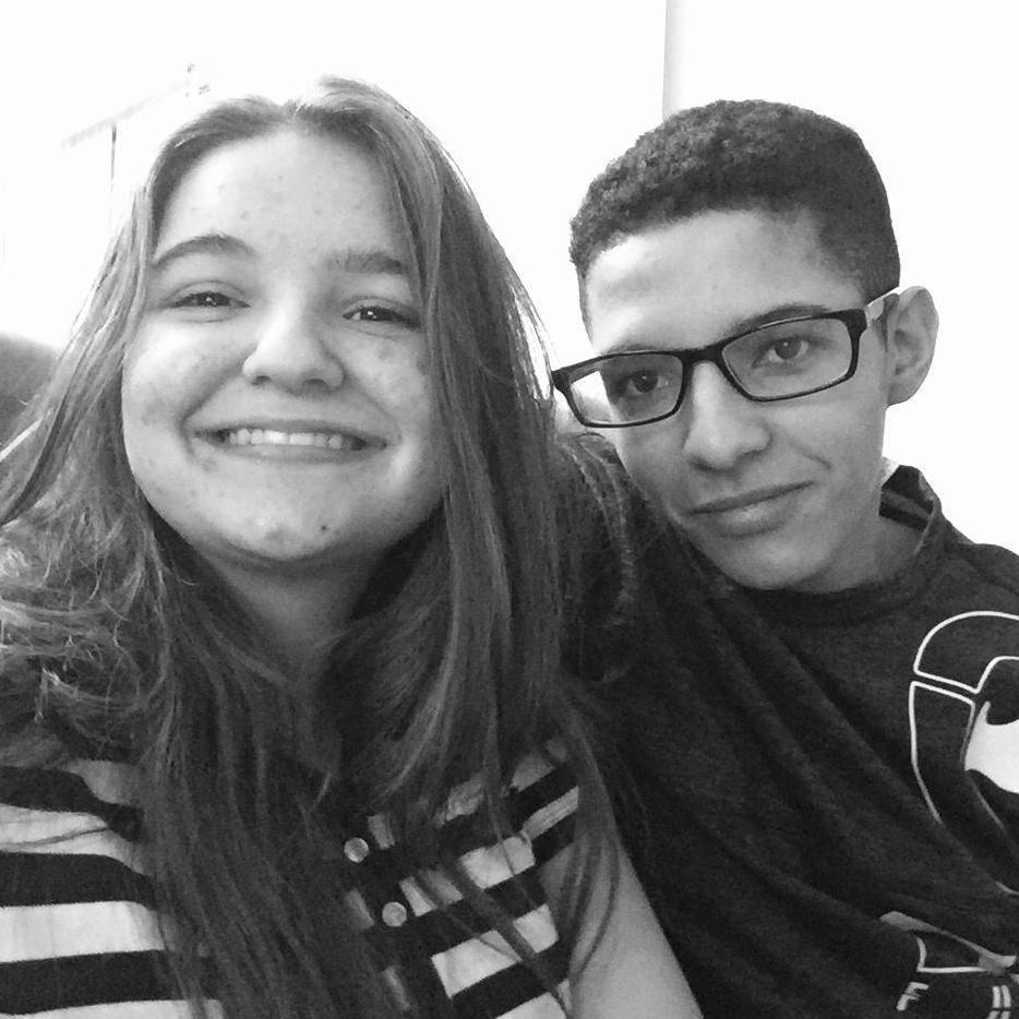 O tamanho do óculos meu Deus... 😂