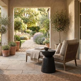 Vera Pedestal Side Table