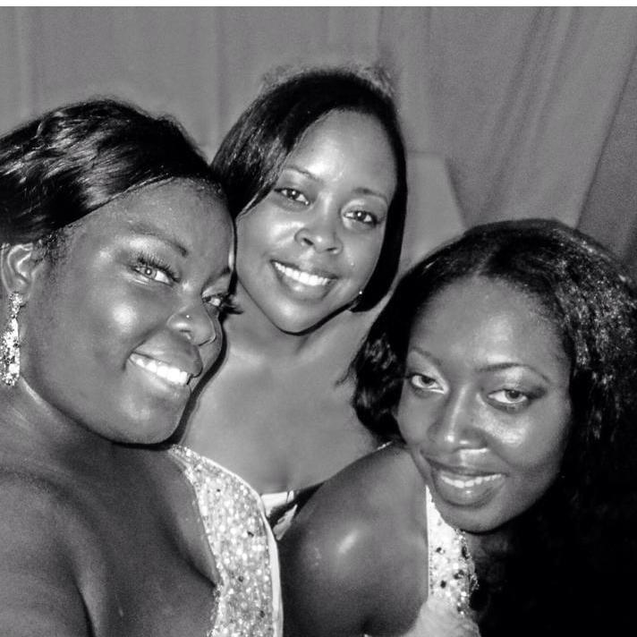Matron of honor and maid of honor with Bride