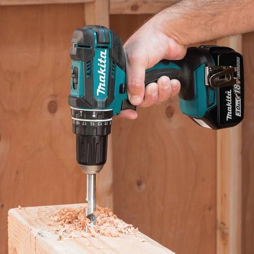 Makita XPH102 18V Cordless Lithium Ion 1/2 In. Hammer Driver Drill Kit  by Makita