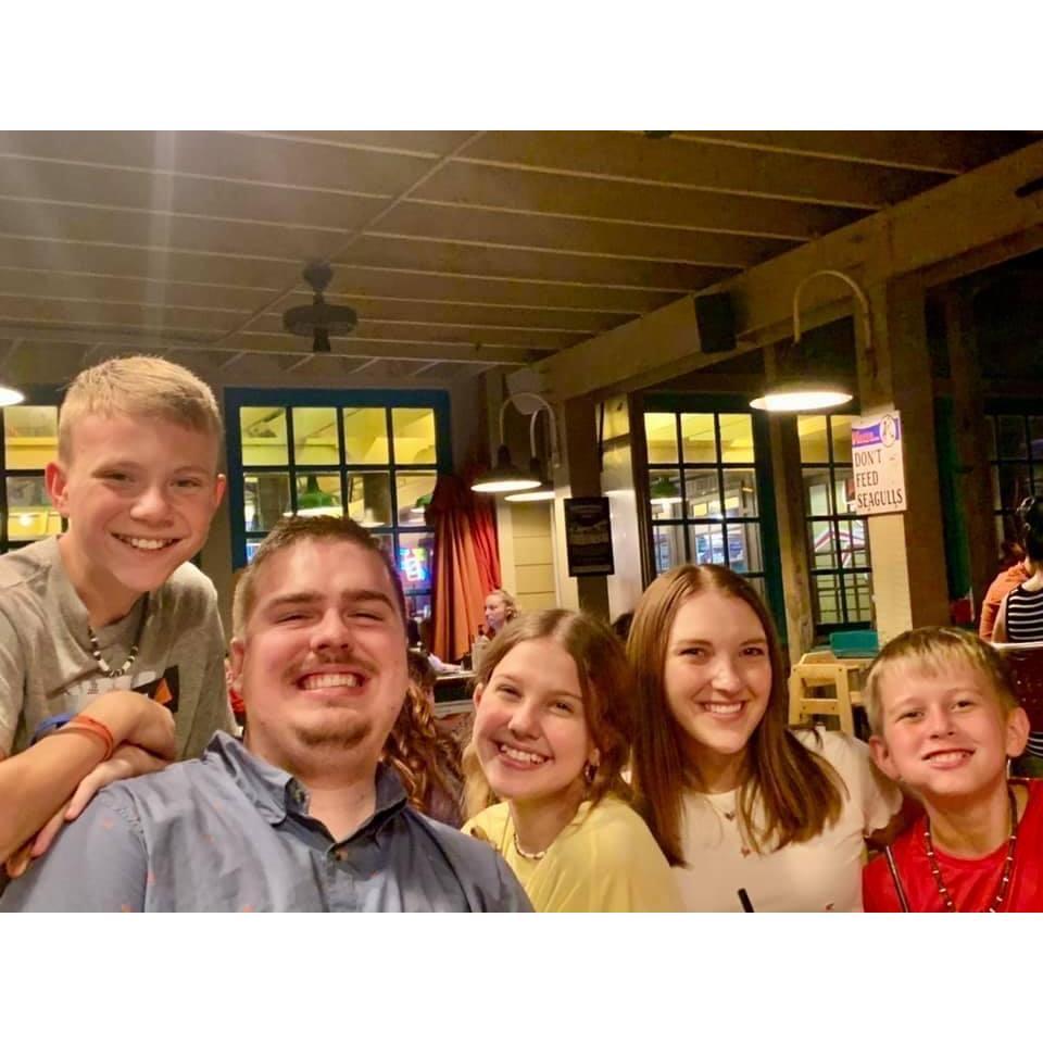 Dinner in Fort Walton with the cousins! If you can tell by Bubba's mouthful. the chicken tenders were delicious!