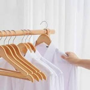 Pack of 20 wood hangers