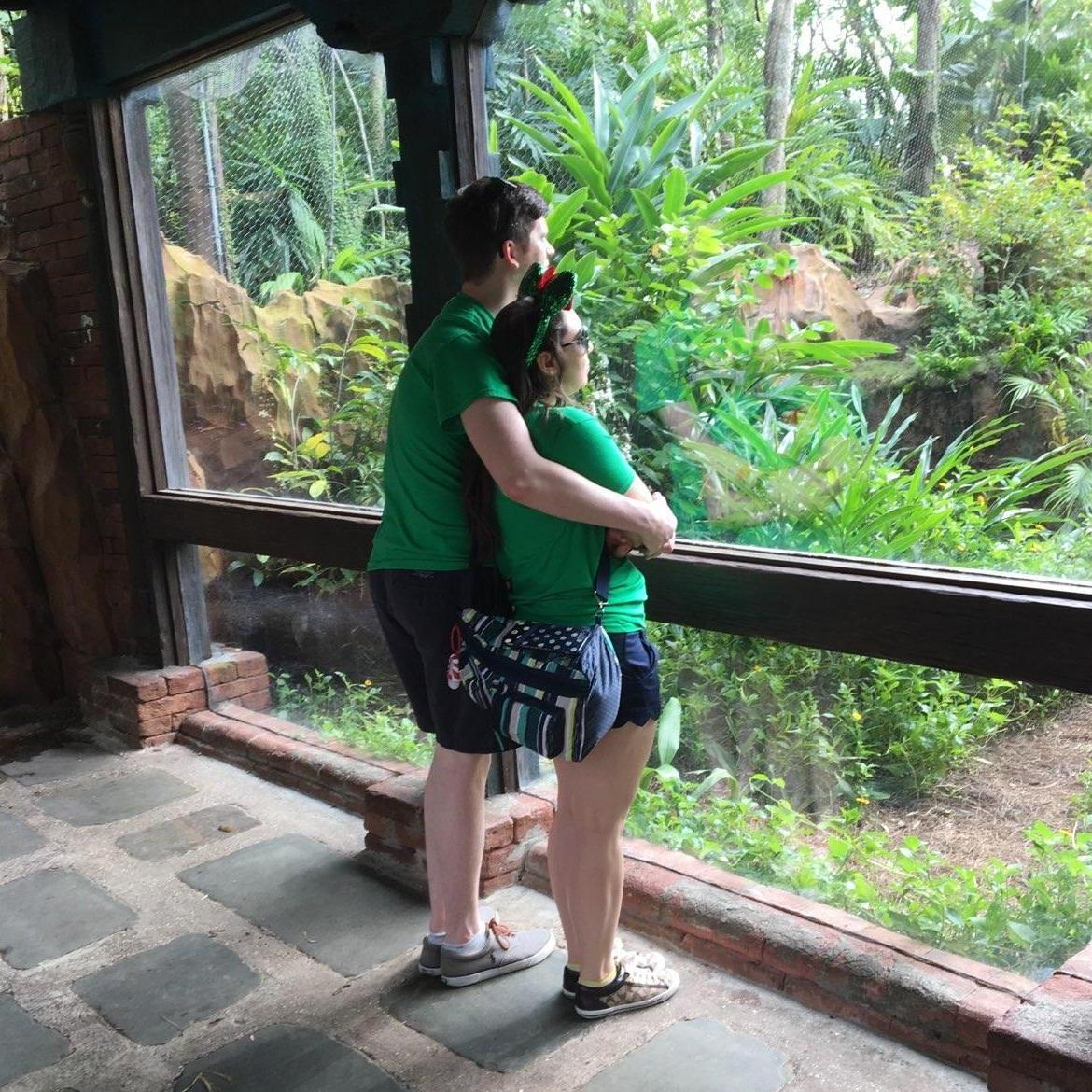 A whole Disney couples photo 🥰