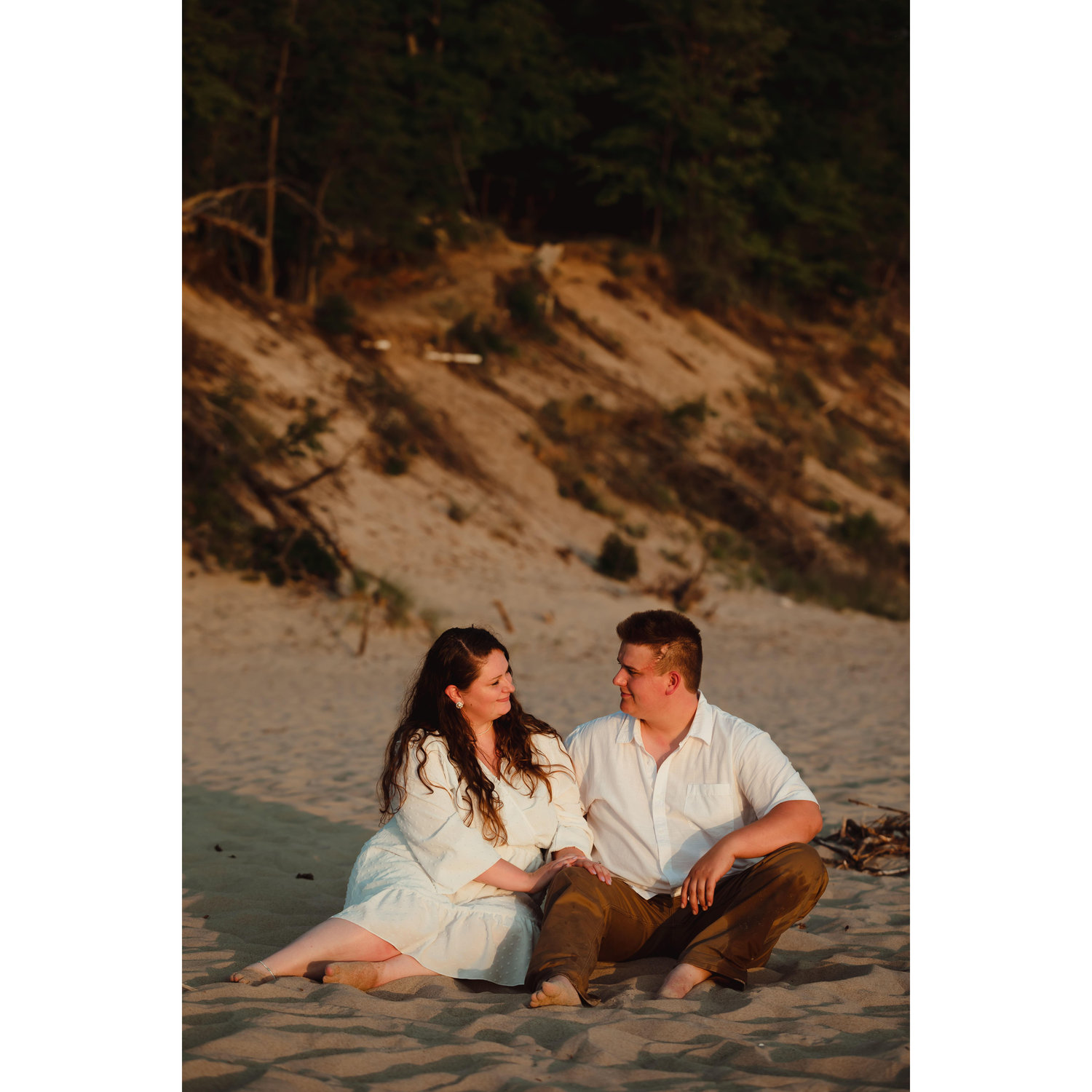 Engagement pictures by Lynzee Harrison Photography