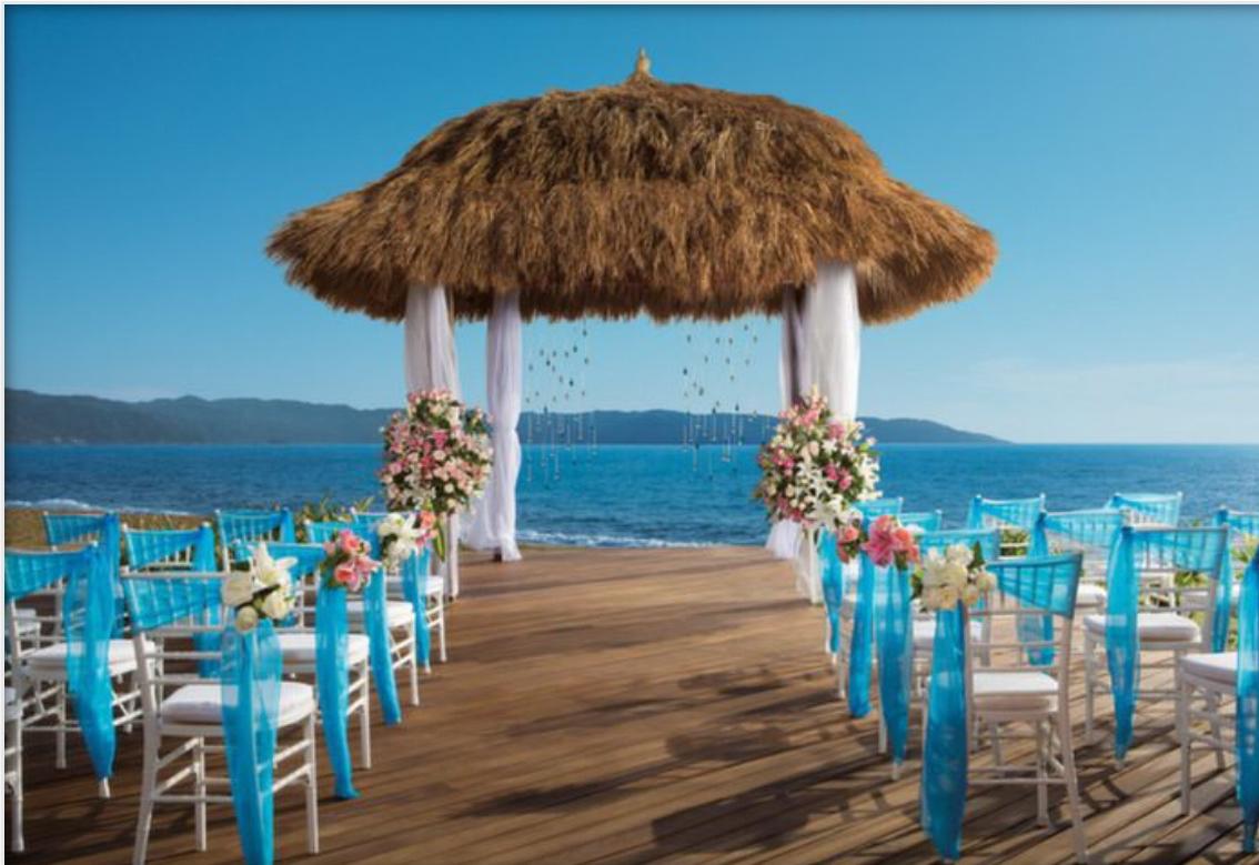 The Wedding Website of Lovey Scott and Andre’ Williams