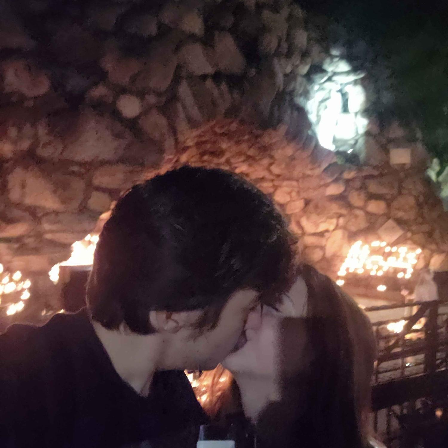 <3