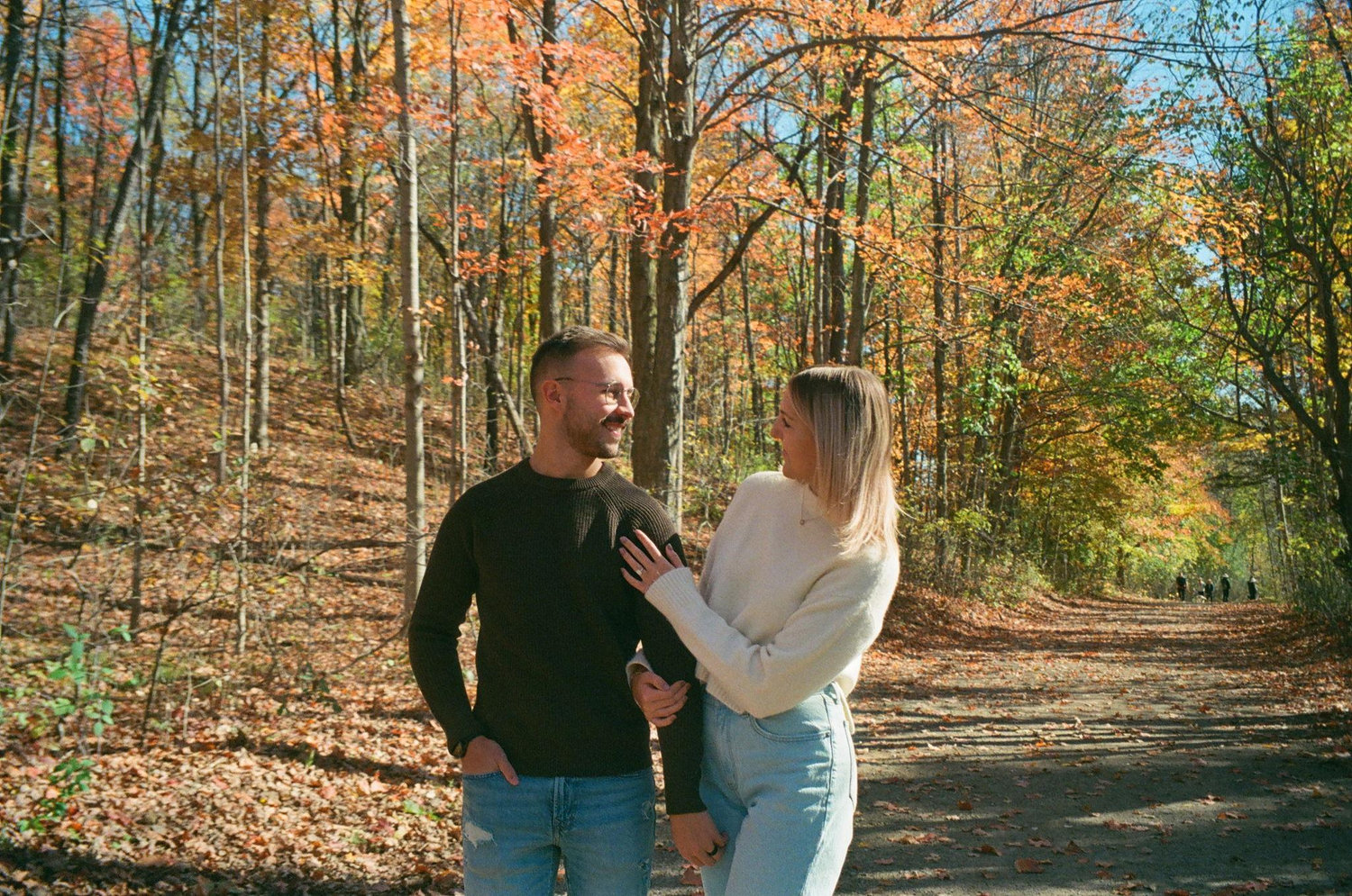 The Wedding Website of LUCAS RAY SAMPLES and JULIA RAE SUTTON