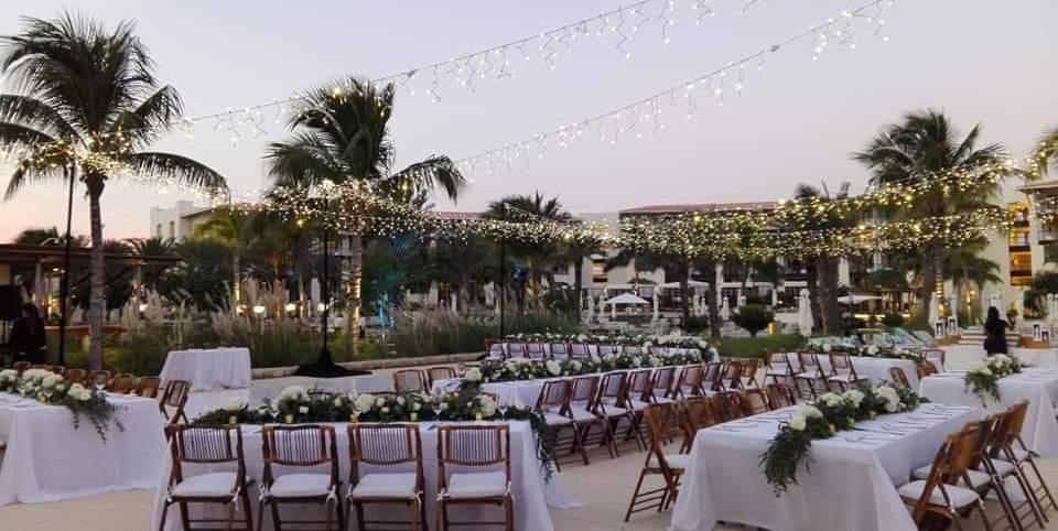 The Wedding Website of Riley Conner and Christopher Loving