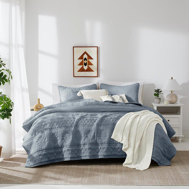 WDCOZY Boho Blue Grey Oversized California Cal King Size Quilt Bedding Sets with 2 Pillow Shams, Farmhouse Lightweight Soft Bedspread Coverlet for All Season, 116x106 inches
