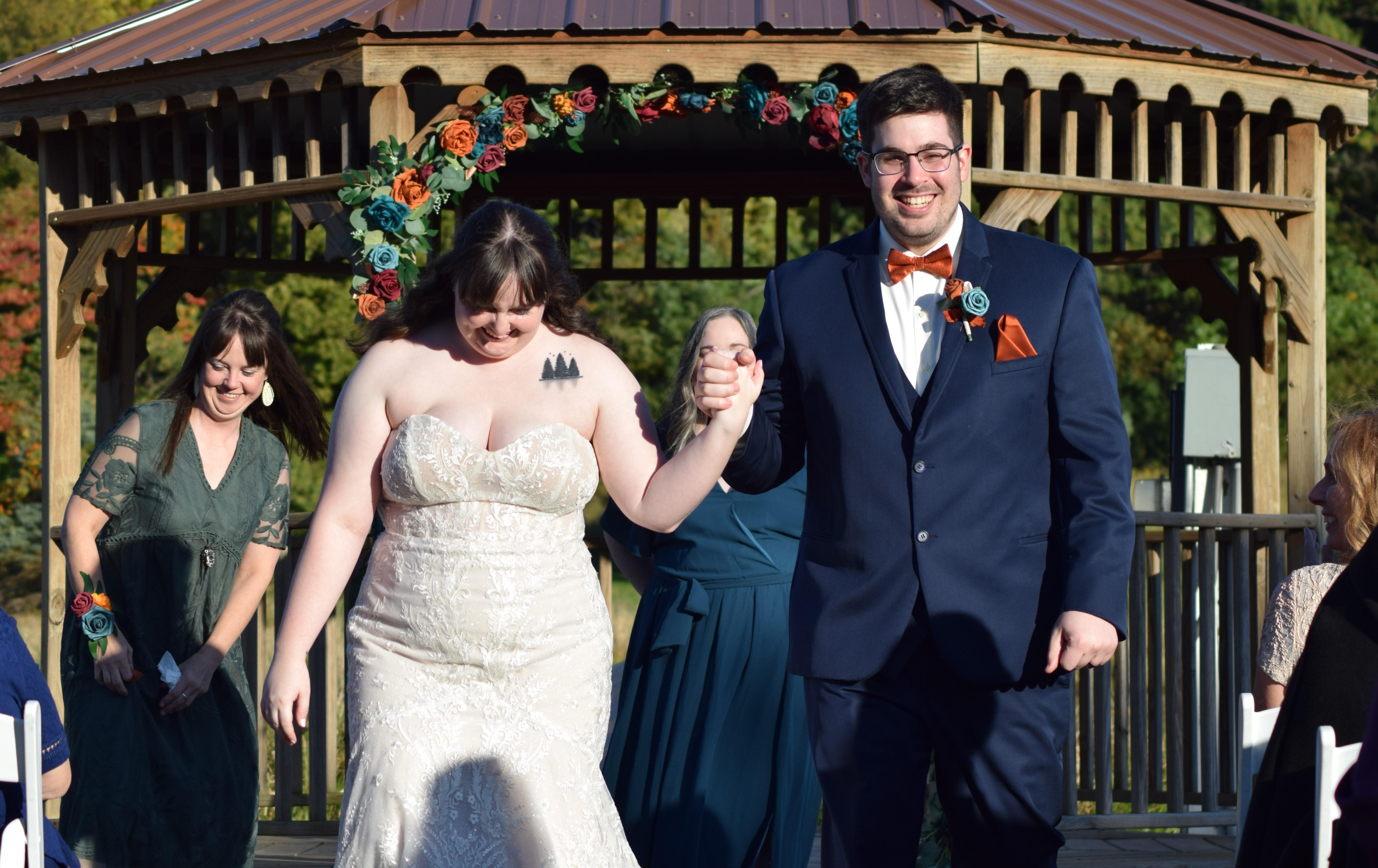 The Wedding Website of Lesley Reynolds and Tony Coderko