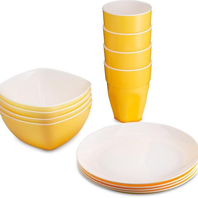 PLASTI HOME Reusable Plastic Party Dinnerware Set(12pcs) Ideal For Kids Fancy Hard Plastic Plates, Bows &Cups In Yellow Festive Colors–Microwaveable & Dishwasher Safe Flatware &Tumblers For Daily Use.