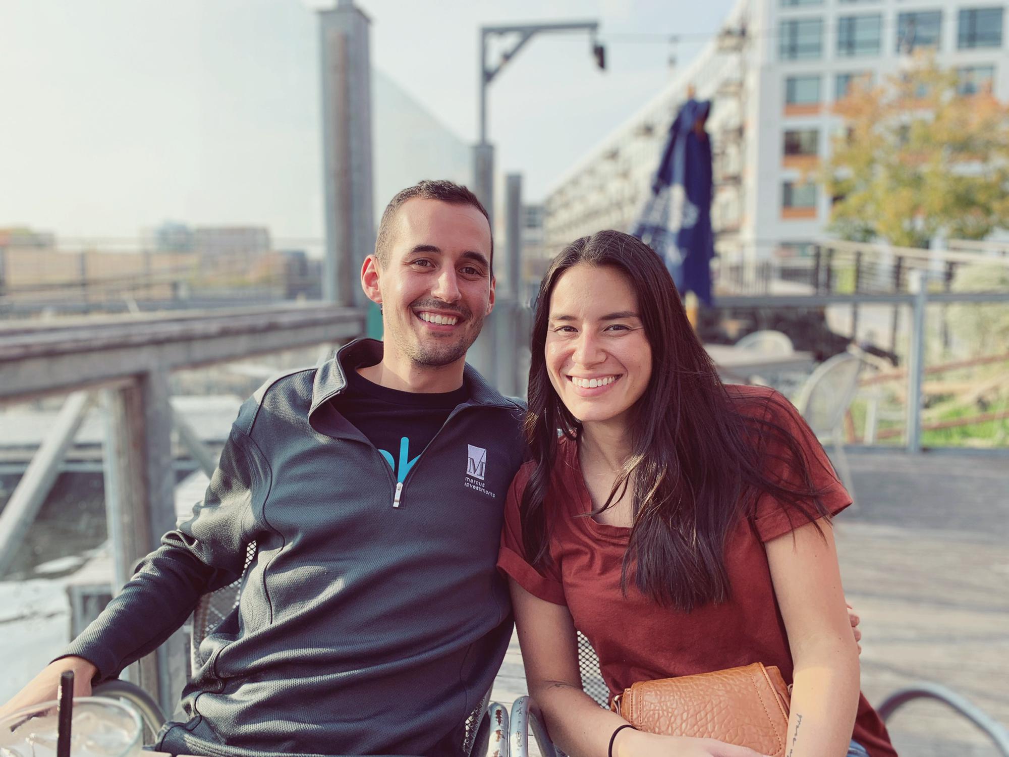 Riverfront pizza dinner!