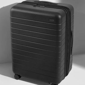 The Medium Flex in Black