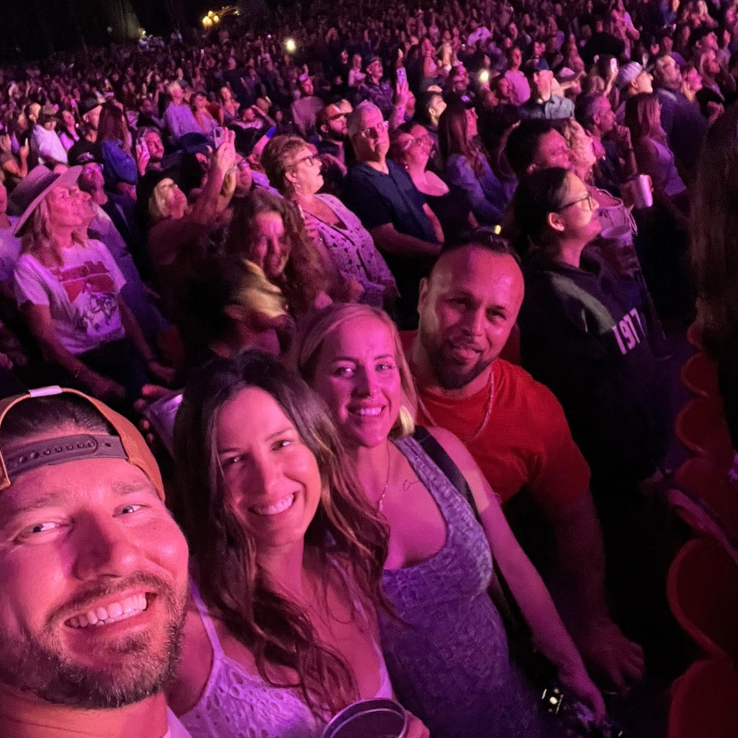 Thomas Rhett!