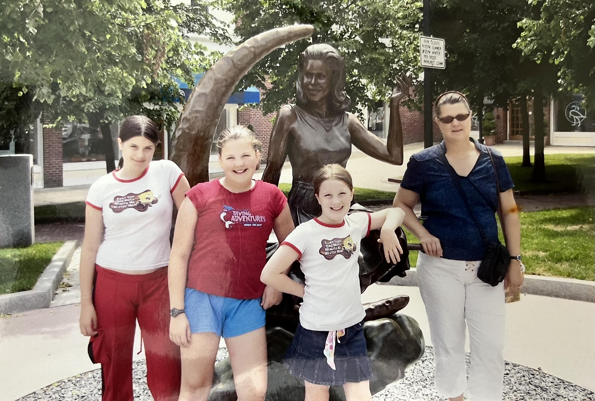 Stephanie with her sisters and her mom in Salem, with Samantha’s namesake