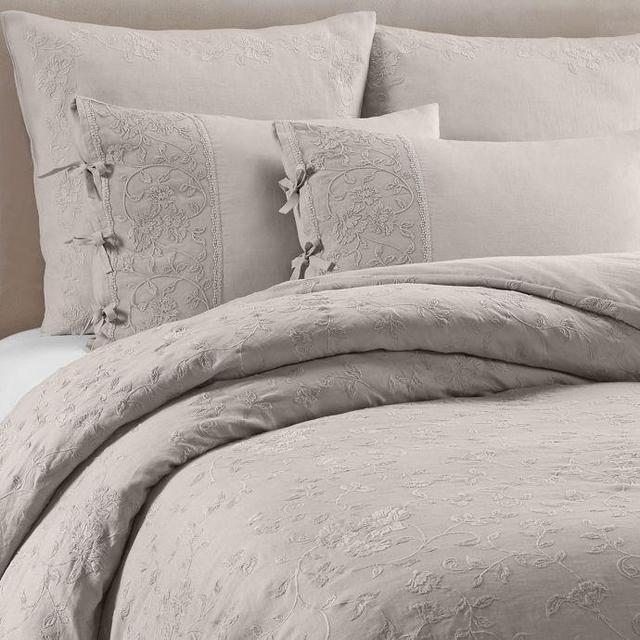 Wamsutta® Vintage Floral Embroidery King Duvet Cover in Fog
