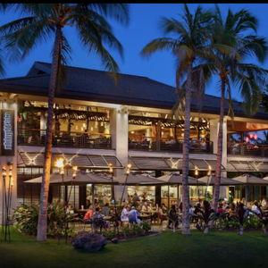 Dinner at Monkey Pod Kitchen in Hawaii