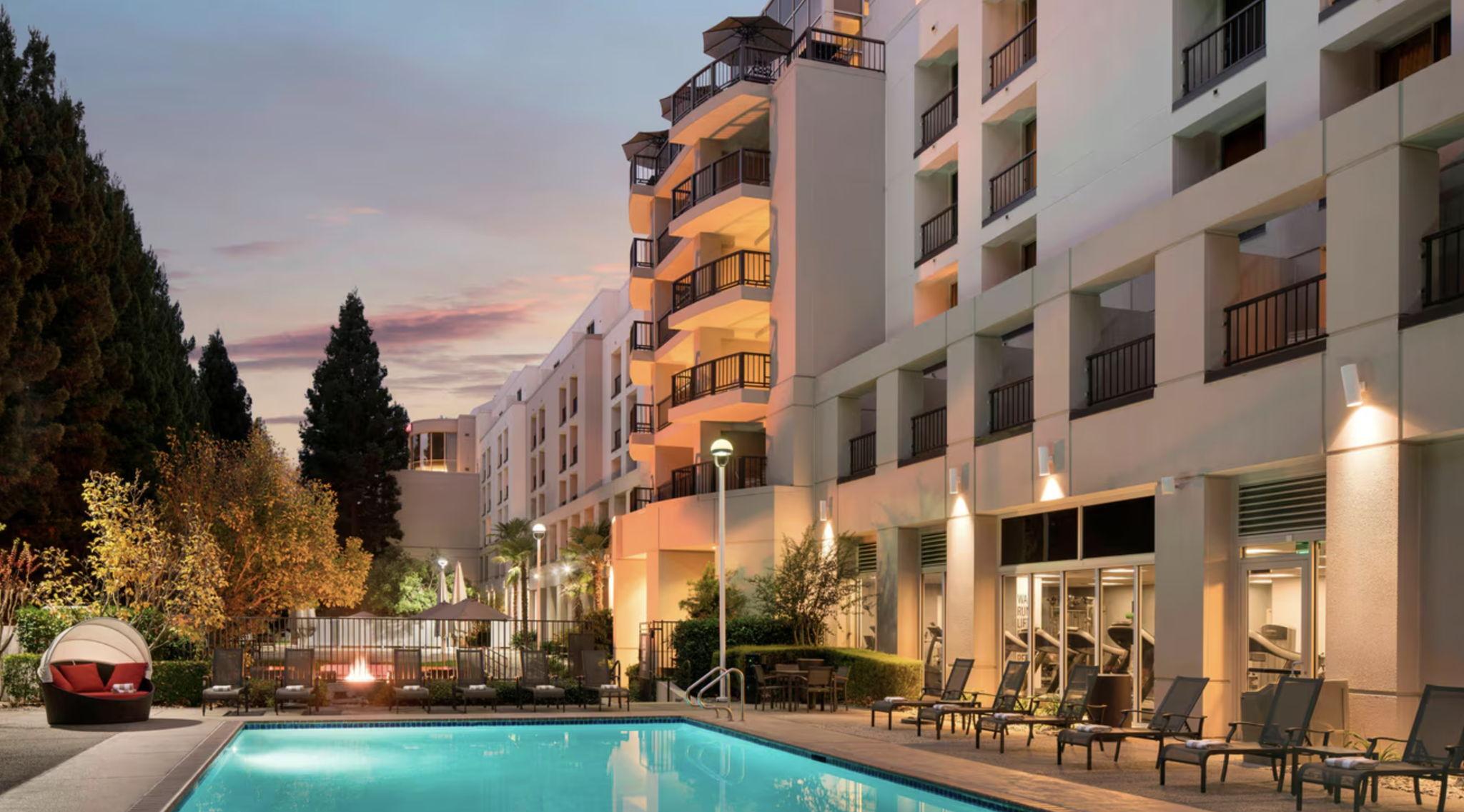 The Wedding Website of Pamela Dogra and Leo Magaña