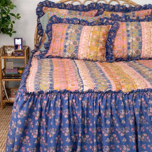 Ruffle Skirt Quilt - Blue Borders