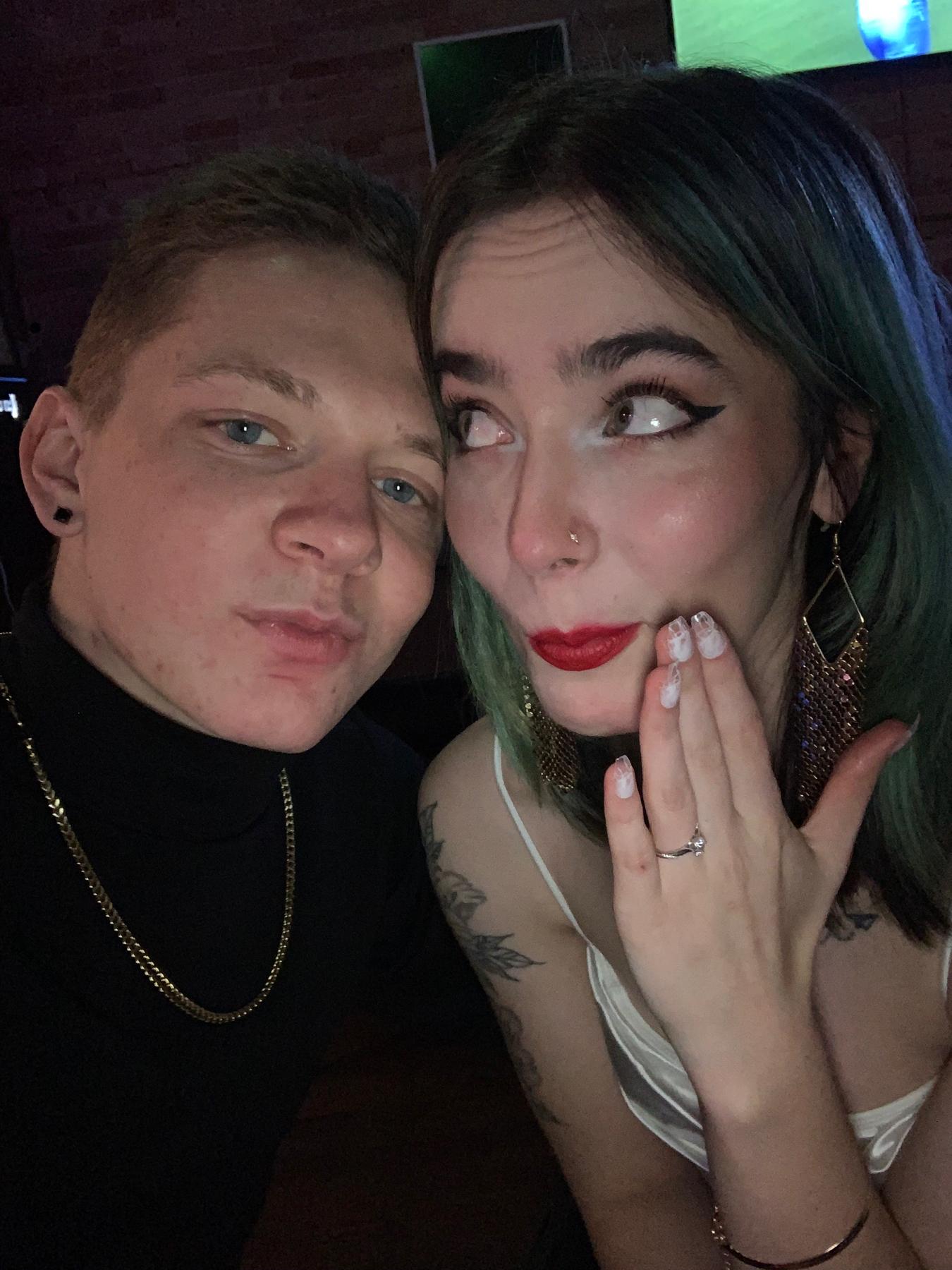 showing off my ring