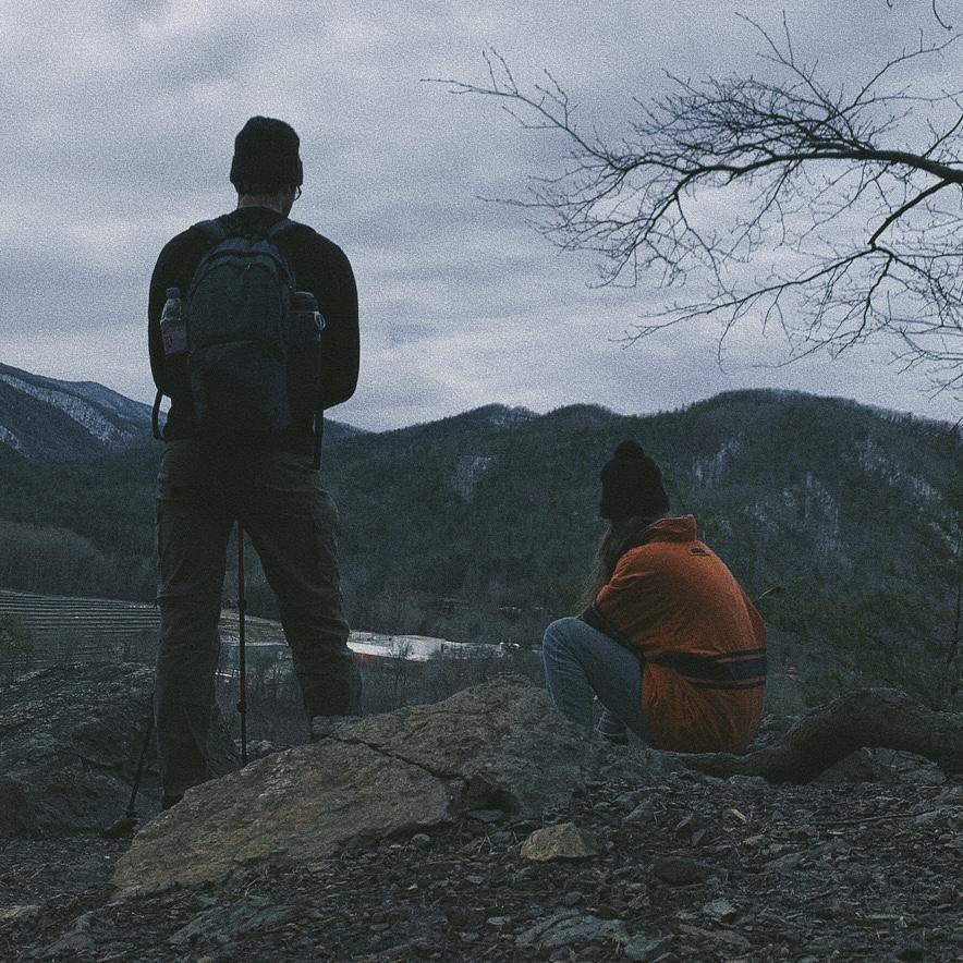 A beautiful, chilly, Valentine's Day hike. ◦Asheville, North Carolina - Feb. 2021◦