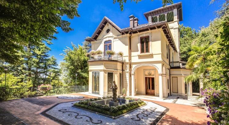 The Wedding Website of Megan Galligar and Gabriele Sacchi