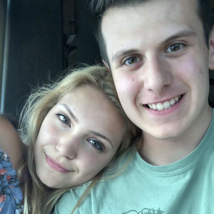 Celebrating her 19th birthday 2019
Day's activities:
Brunch at her house
Dave and Buster's
National Harbor for dinner and a ferris wheel ride