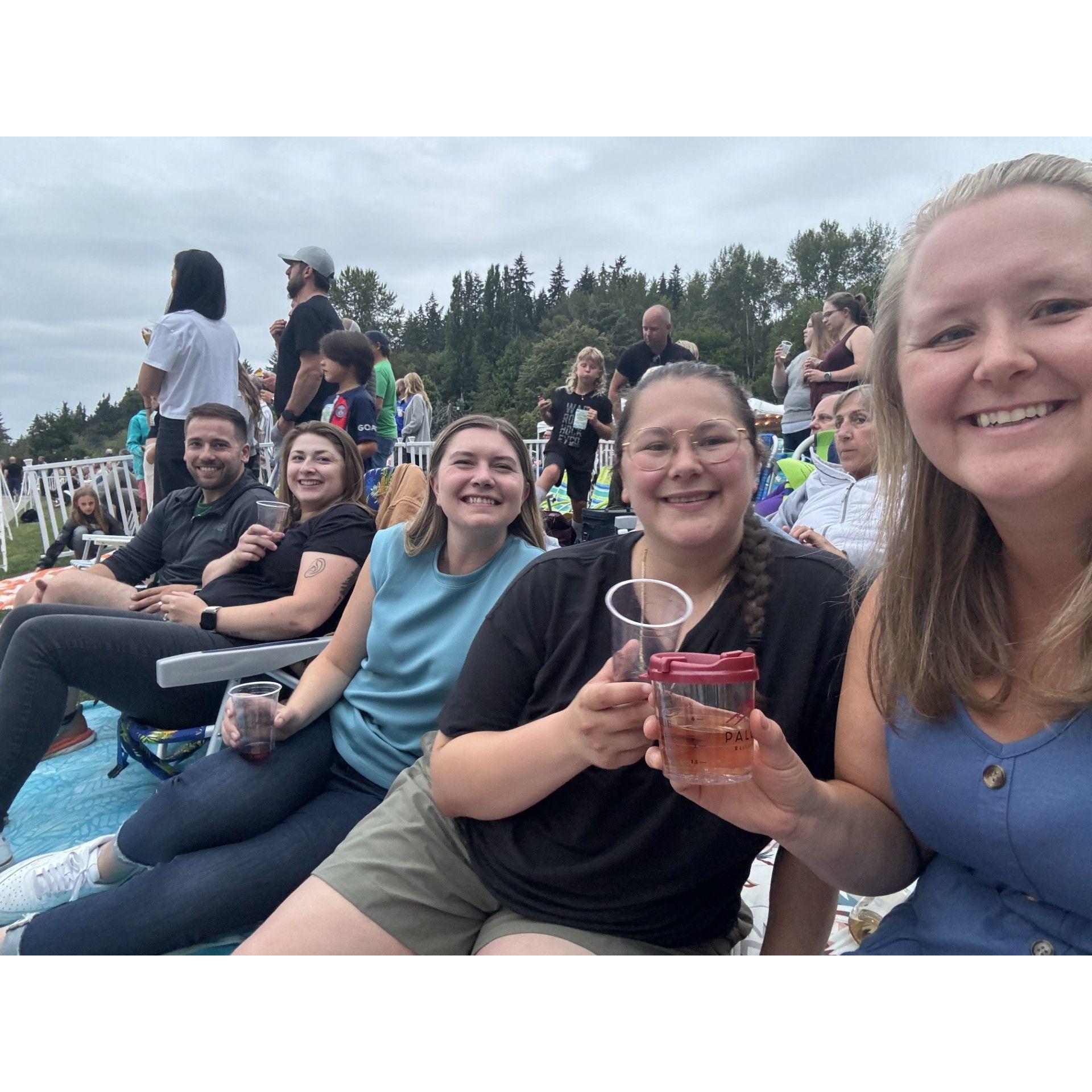 Will, Sam, Emma, Emma, and Amanda enjoying a concert at Chateau Ste Michelle