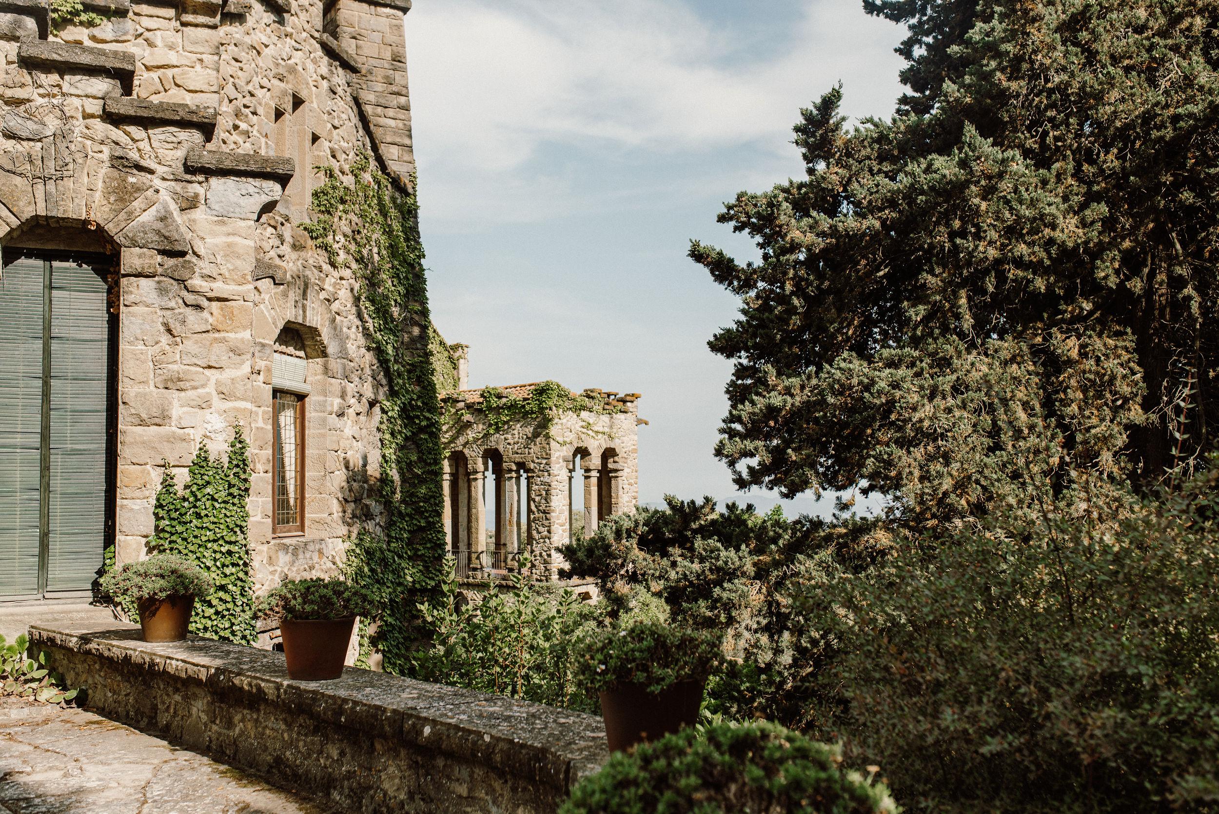 The Wedding Website of Aria Montenegro Solano and Josh Cruz