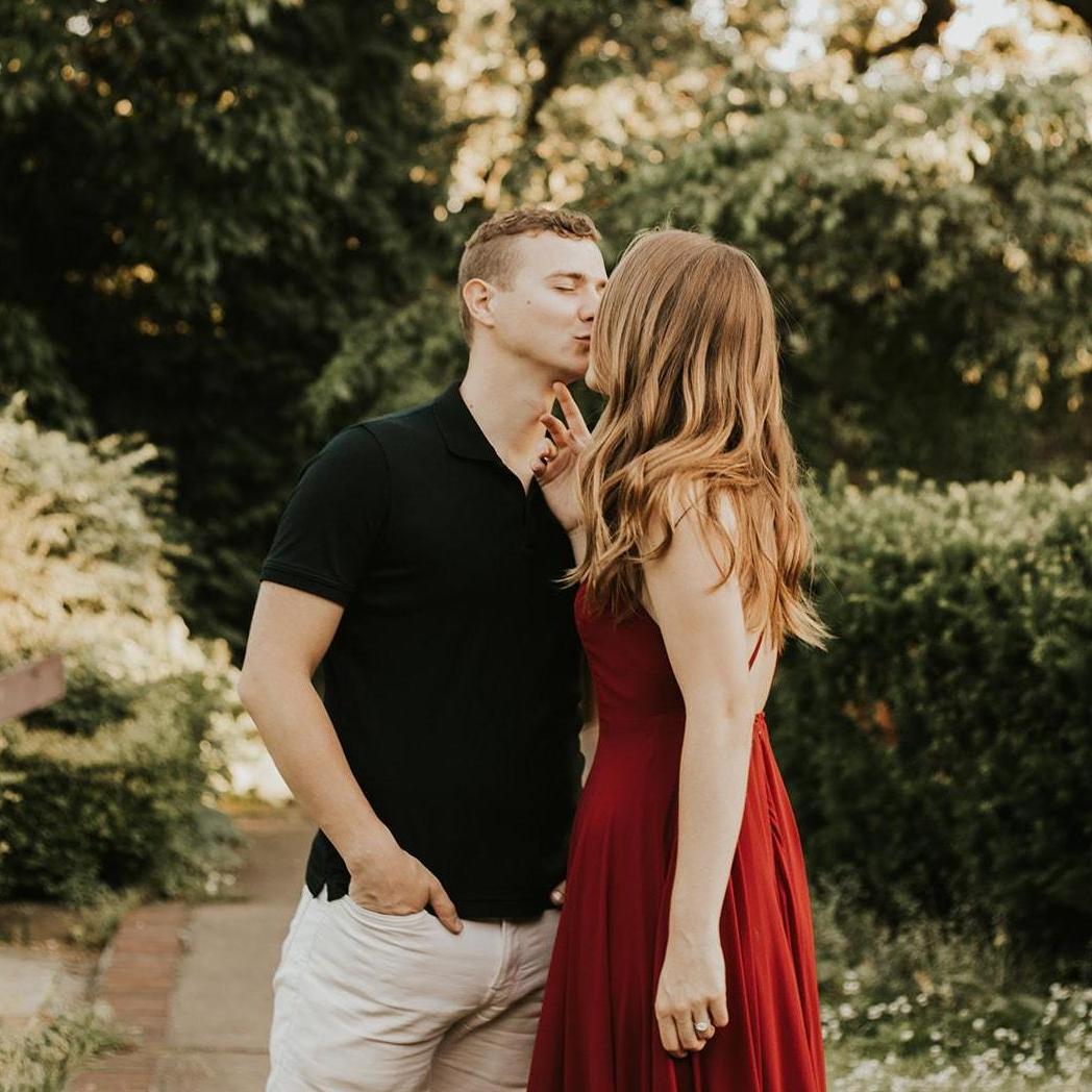 Engagement Photos - Mellon Park