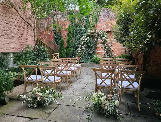 The Wedding Website of Evan Trumbull and Marissa Salad