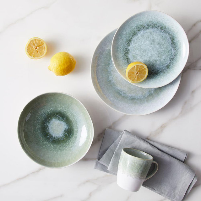 Reactive Glaze Dinnerware, Set of 16, Dusty Mint