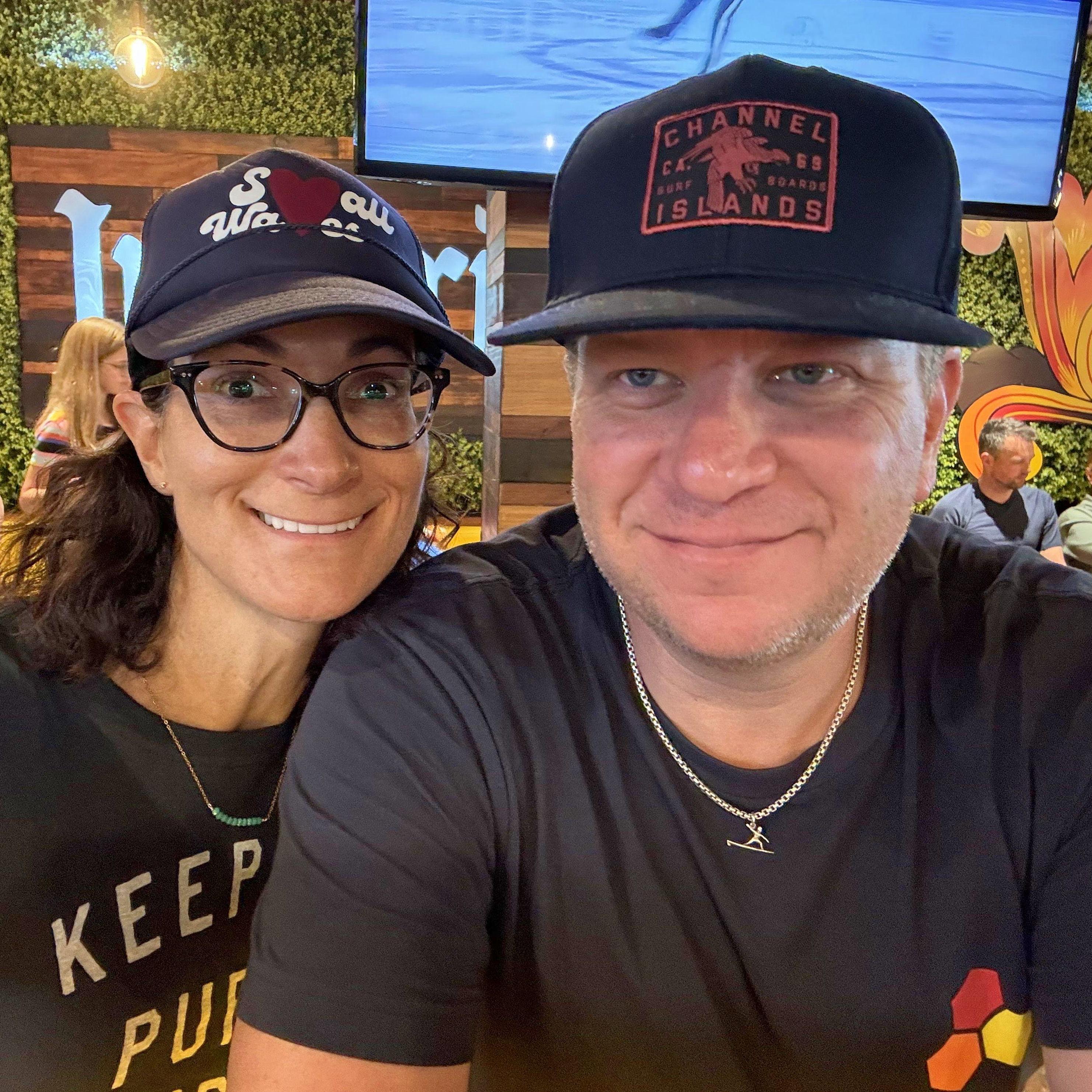 En route home from our first trip to Costa Rica—sun-kissed, slightly tired, and already planning the next one. 🛫