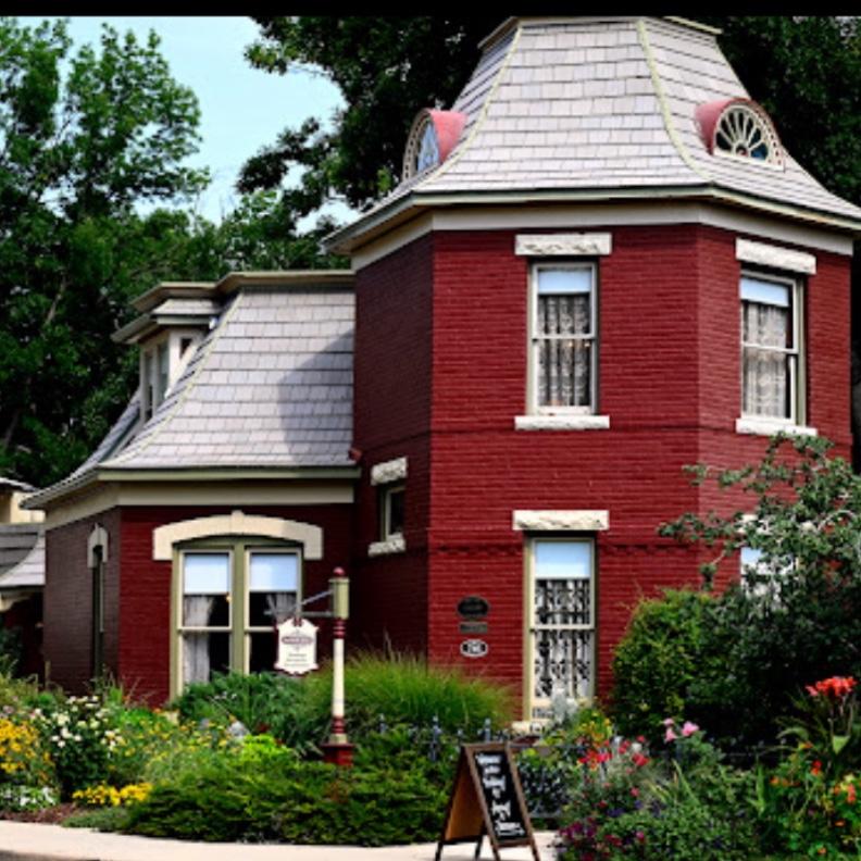 McCreery House - The Wedding Venue
746 N Washington Ave
Loveland, CO 80537
