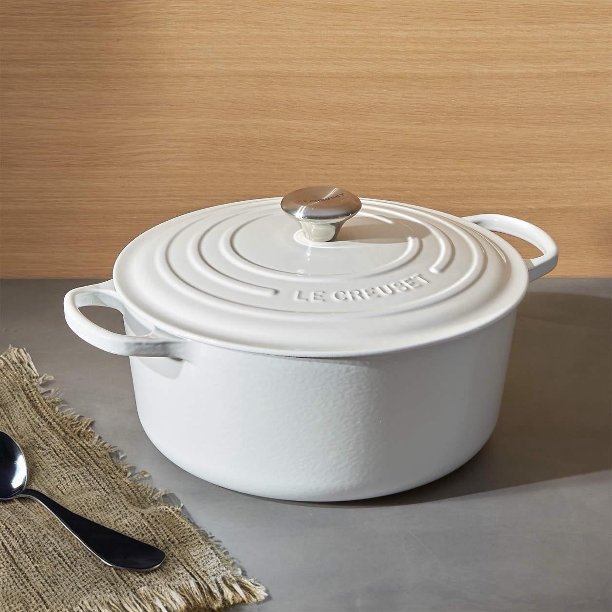 Le Creuset ® Signature 5.5-Qt. White Enameled Cast Iron Dutch Oven