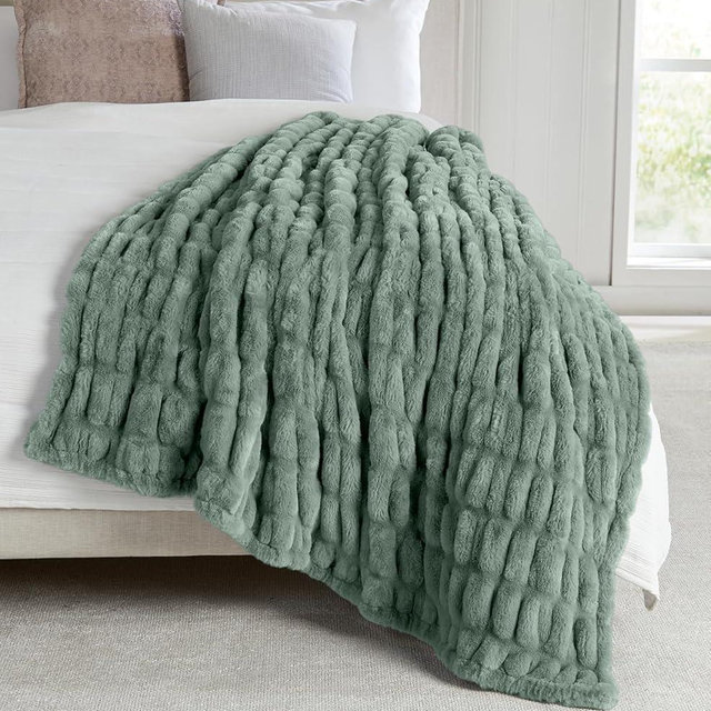 Springtree Home | Luxury Plush Throw Blanket | Green Throw Blanket | Ultra Soft Stretch Plush Throw for Couch, Sofa & Bed | Warm Thick Cozy Blanket, All-Season Comfort | 50" x 60" - Lily Pad