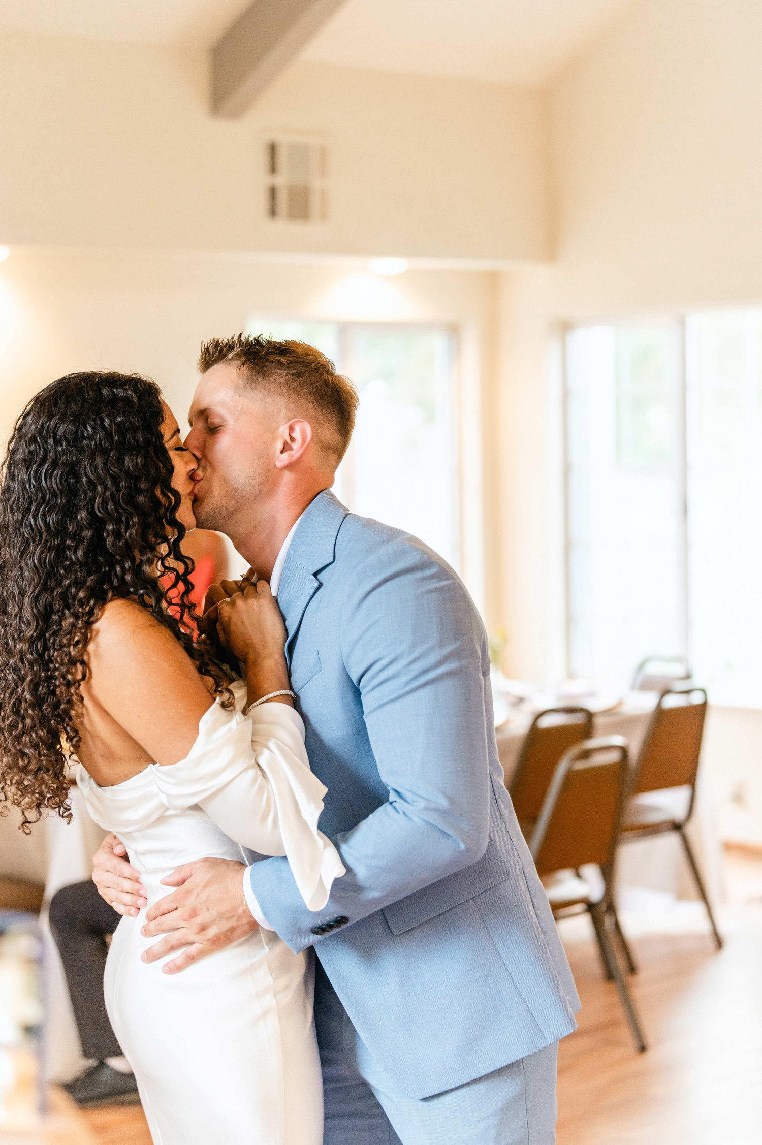 The Wedding Website of Iyov Kinniburgh and Rivkah Tatik