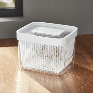 OXO ® 4.3-Qt. Greensaver Produce Keeper