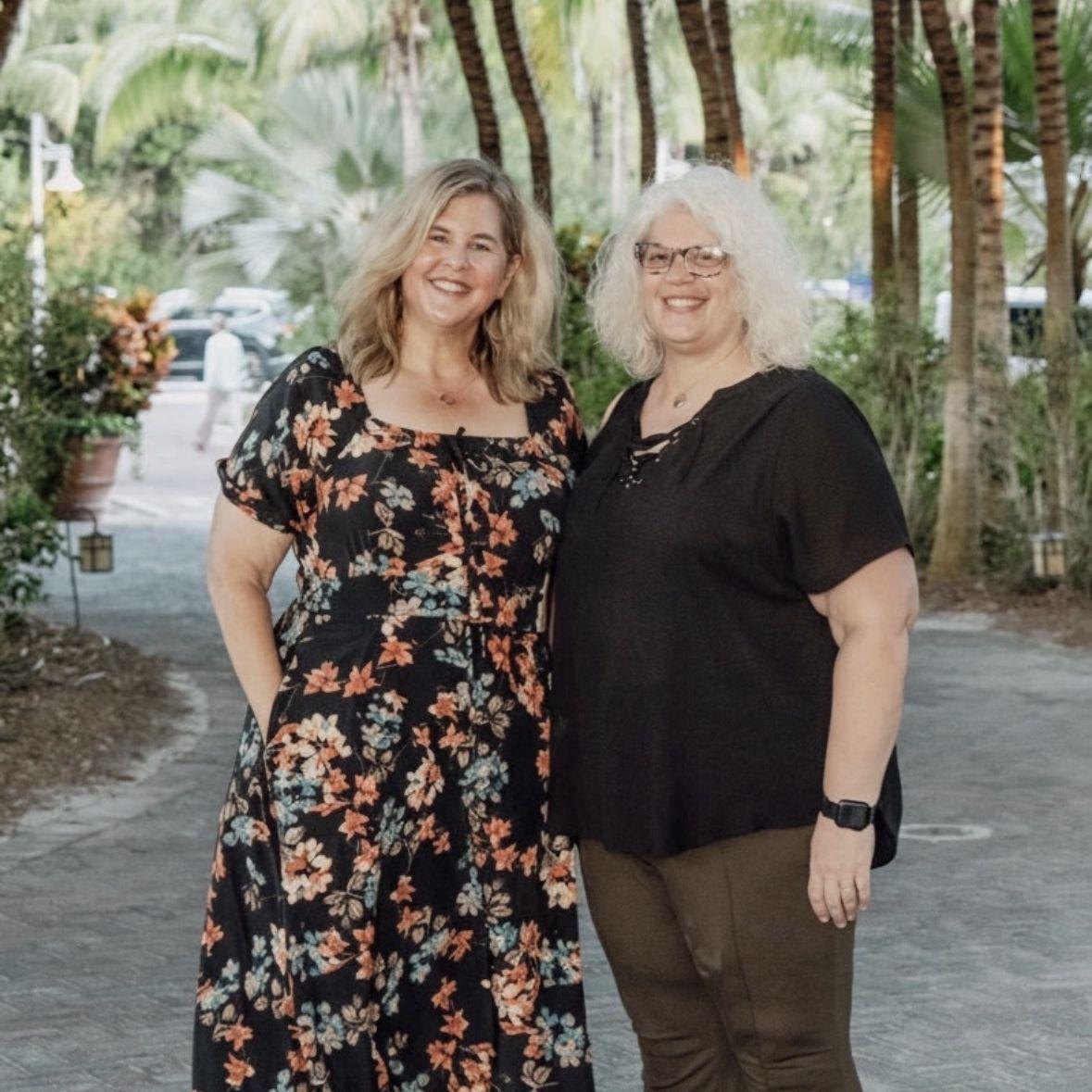 Isla Bella had a great walkway underneath a palm tree forest. Not something we get to experience in Columbus, OH, so, of course we had to take the opportunity to capture a picture there.