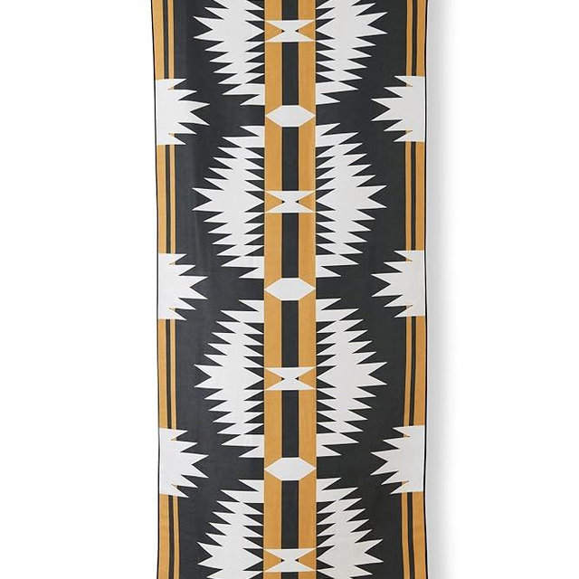 Nomadix Original Towel - Perfect for Beach, Pool, Travel, Camping, Yoga - Made with Recycled Materials - Super Absorbent - Sand Resistant