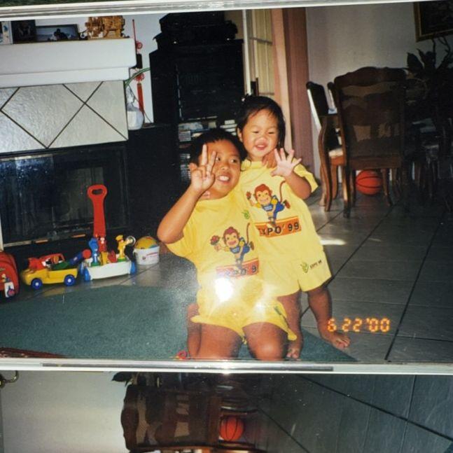 Juliana and Stefan (bridesmaid, brother) twinning!