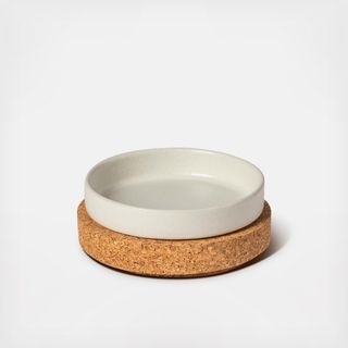 Redonda Deep Plate with Cork Lid