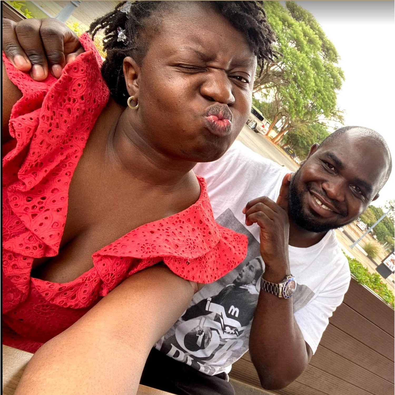 And to this we say “Toita sei nevanhu veku Masvingo?”
Mike’s unrelenting pursuit and wore the girl down kusvikira ati “bvandada hangu”