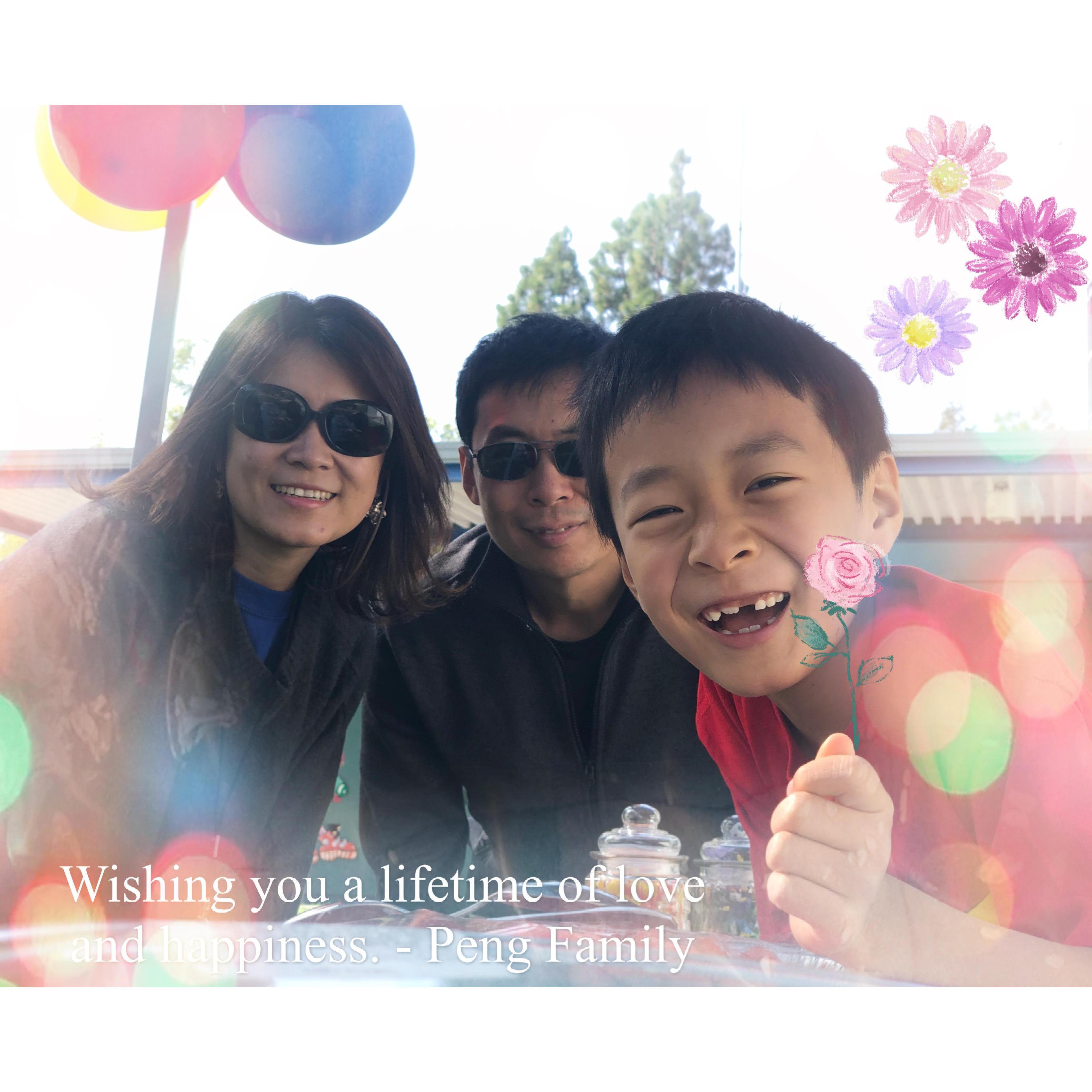 The Peng Family! Caylee & Ethan are best friends from class. :)
Chris, Shengnan (Ethan's mom) and Kimberly were room parents all together last year.
Photo from Shengnan Zhu