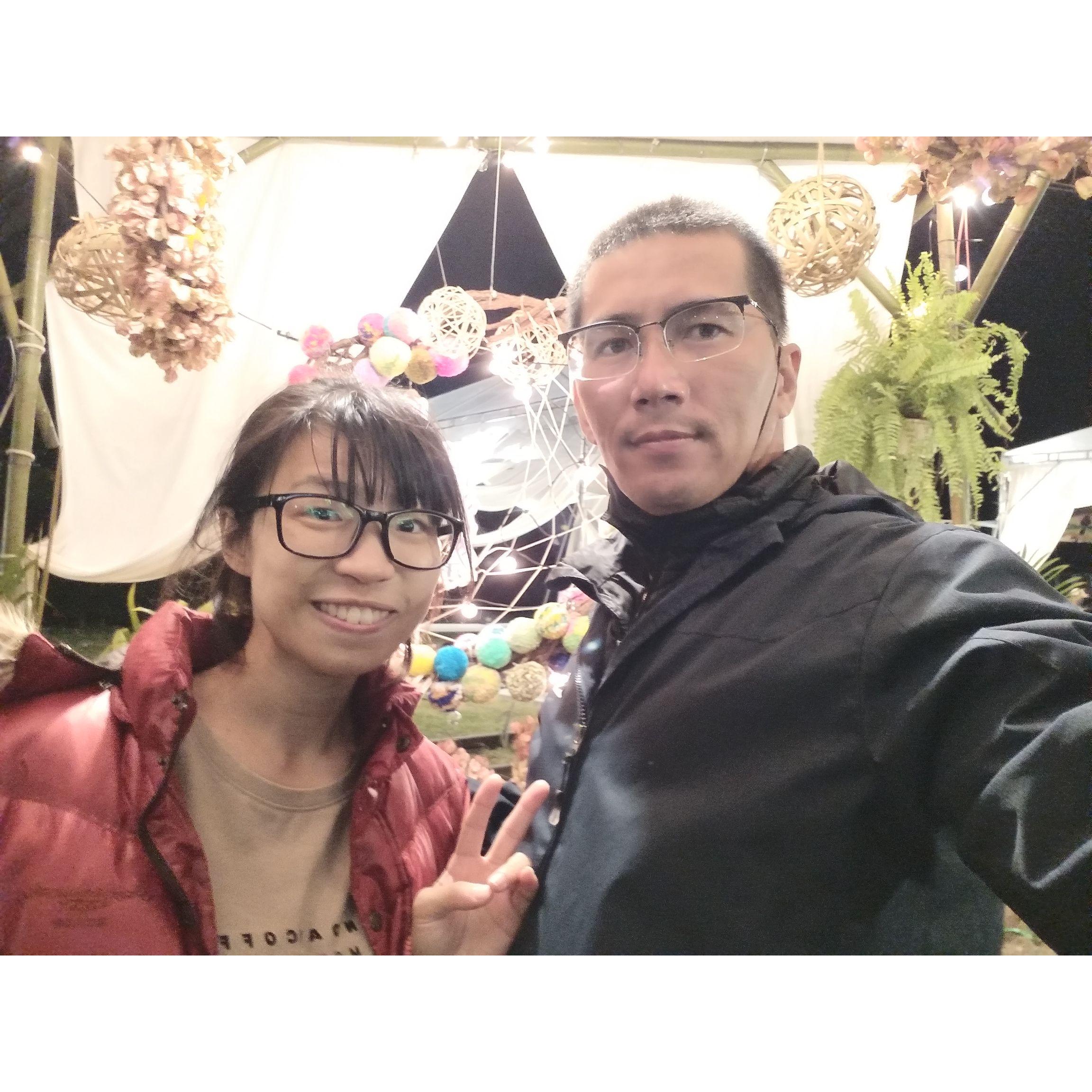 在鐵花村。別人度假的地方，是清文小花生活的地方，感覺真不錯。