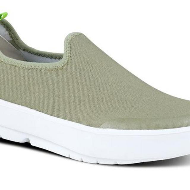 Women's OOmg eeZee Low Shoe