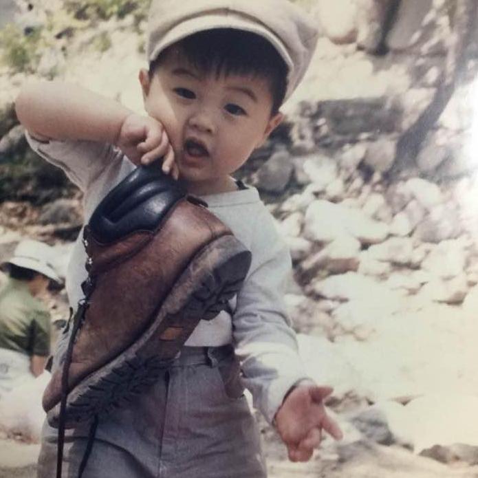 Yong: As soon as he could walk, he started lifting weights. (1996)