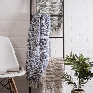 X-Diamond Geometric Throw