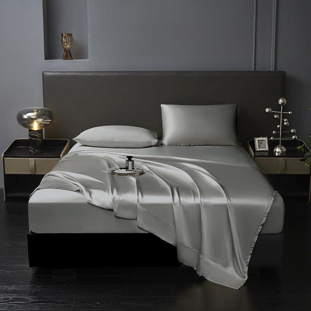 Revdomfly 4 Pcs Full Size Luxury Silky Soft Grey Satin Sheet Set,1 Premium Moisture Wicking Fitted Sheet Fits Up to 16 Inches Deep Pocket + 1 Flat Sheet + 2 Pillowcases（Grey, Full）