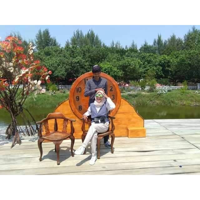 Libur kerja di sempat kan liburan yang dekat dekat bareng teman kuliah hehehe